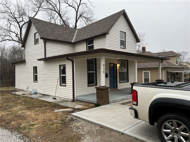826 S Cottage Street, Independence, MO 64050