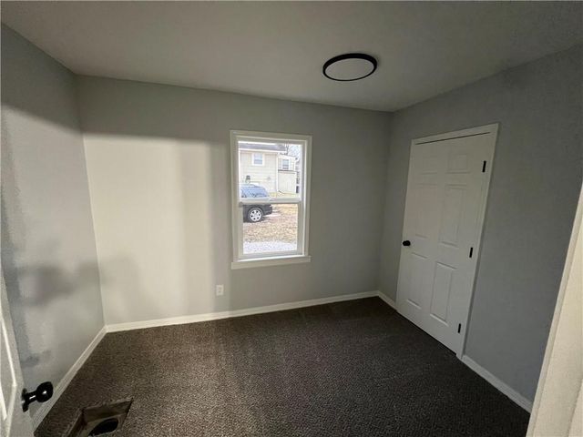 826 S Cottage Street, Independence, MO 64050