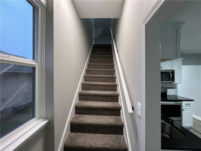 826 S Cottage Street, Independence, MO 64050