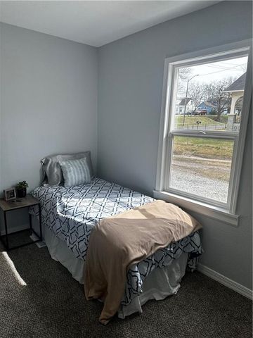 826 S Cottage Street, Independence, MO 64050