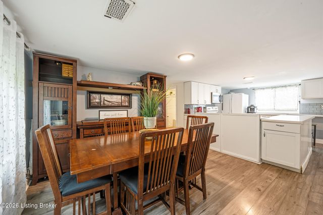 4152 Hickman Ave, Louisville, KY 40213