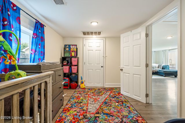 4152 Hickman Ave, Louisville, KY 40213