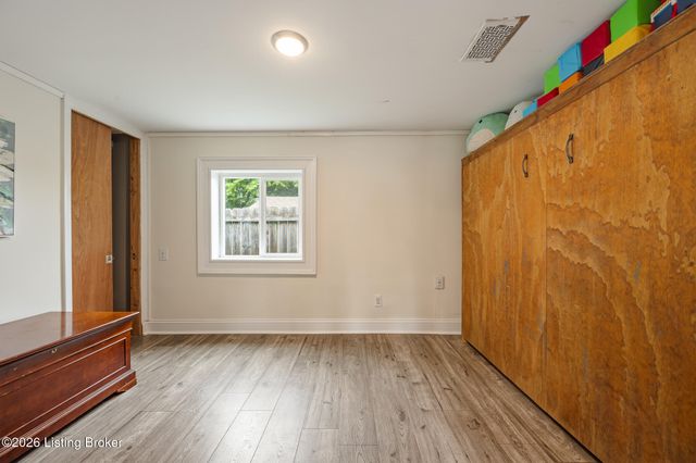 4152 Hickman Ave, Louisville, KY 40213