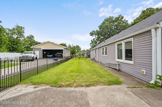 4152 Hickman Ave, Louisville, KY 40213
