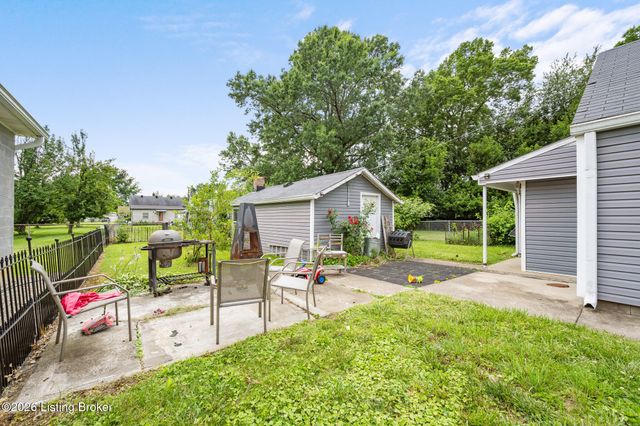 4152 Hickman Ave, Louisville, KY 40213