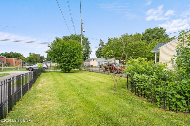 4152 Hickman Ave, Louisville, KY 40213