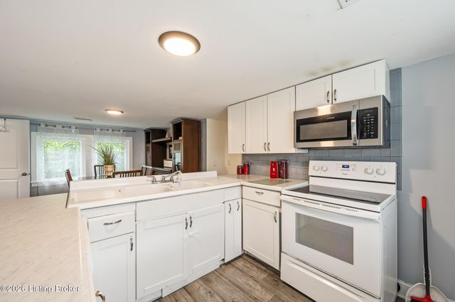 4152 Hickman Ave, Louisville, KY 40213