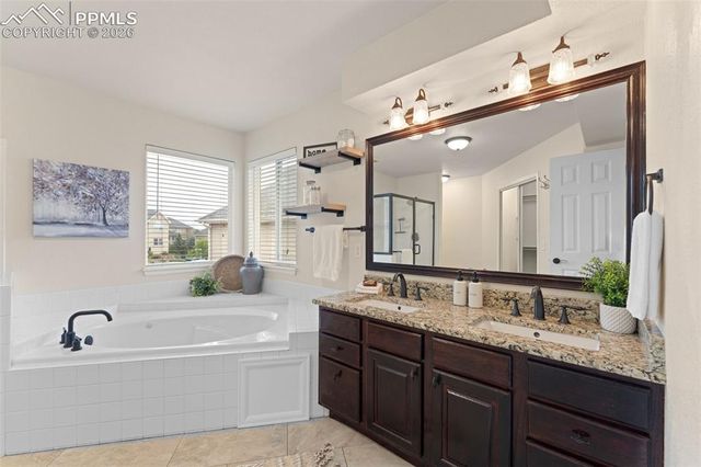 12644 Highland Oaks Place, Colorado Springs, CO 80921