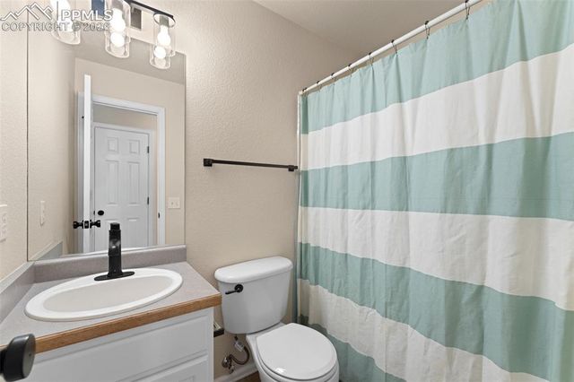 12644 Highland Oaks Place, Colorado Springs, CO 80921