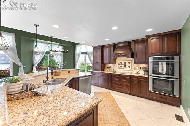 12644 Highland Oaks Place, Colorado Springs, CO 80921