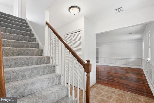 1300 BAYSHIRE LN, Herndon, VA 20170