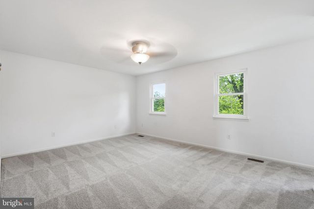 1300 BAYSHIRE LN, Herndon, VA 20170