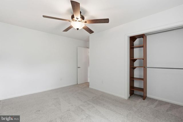 1300 BAYSHIRE LN, Herndon, VA 20170
