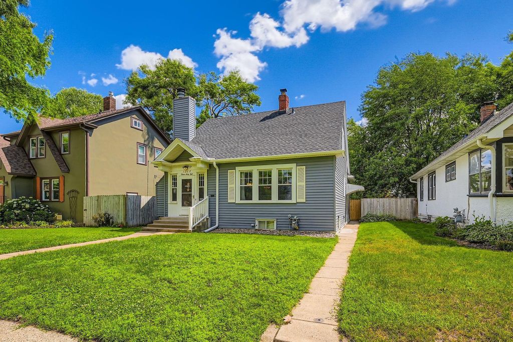 1268 Stanford Avenue, Saint Paul, MN 55105