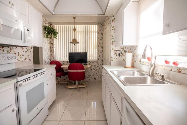 2630 PEARCE DRIVE 104, Clearwater, FL 33764