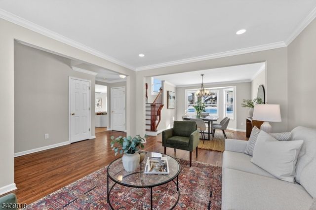 5 Witherwood Dr, Hardyston Twp., NJ 07419