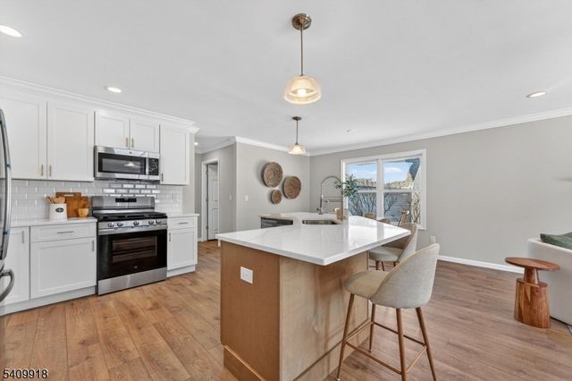 5 Witherwood Dr, Hardyston Twp., NJ 07419