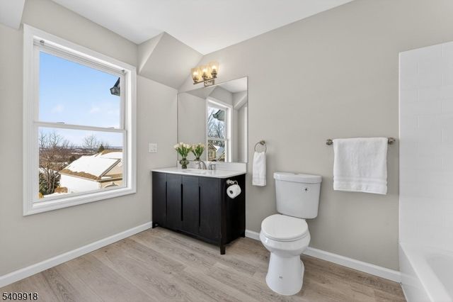 5 Witherwood Dr, Hardyston Twp., NJ 07419