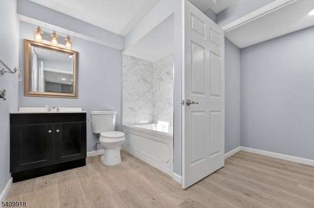 5 Witherwood Dr, Hardyston Twp., NJ 07419