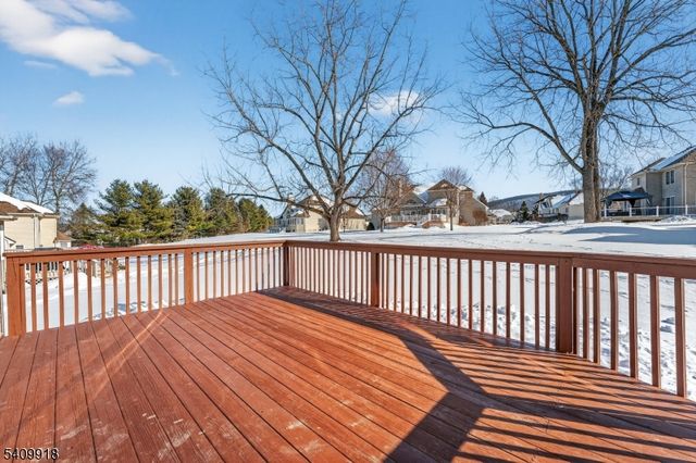 5 Witherwood Dr, Hardyston Twp., NJ 07419