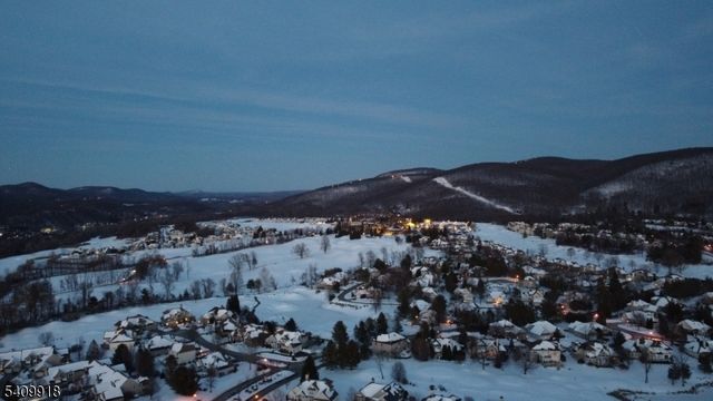 5 Witherwood Dr, Hardyston Twp., NJ 07419