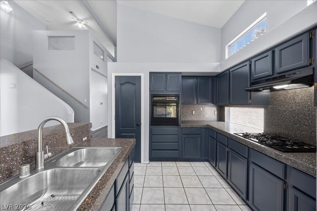 24 Olive Tree Court, Henderson, NV 89074