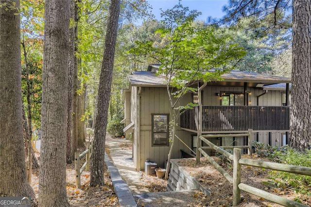 1901 Cumberland Court SE, Smyrna, GA 30080