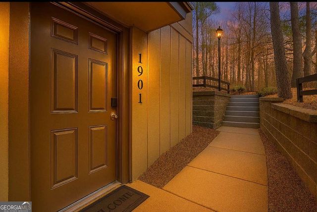 1901 Cumberland Court SE, Smyrna, GA 30080