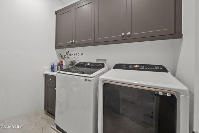 2556 Little Rock Lane, Simi Valley, CA 93065