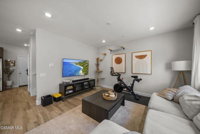 2556 Little Rock Lane, Simi Valley, CA 93065