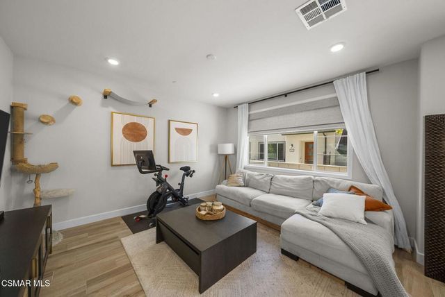 2556 Little Rock Lane, Simi Valley, CA 93065