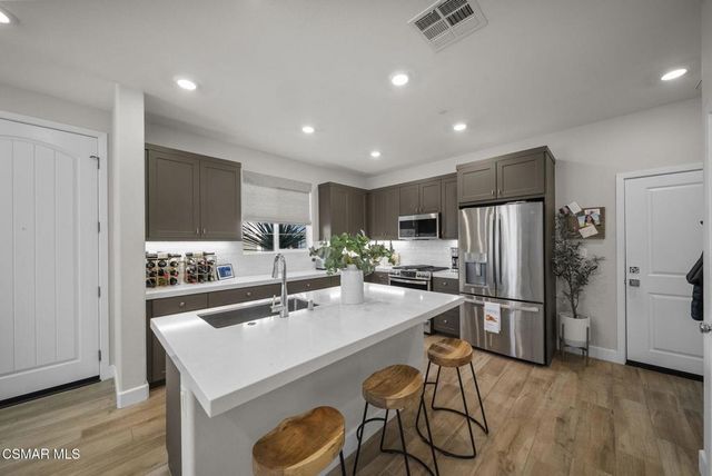2556 Little Rock Lane, Simi Valley, CA 93065