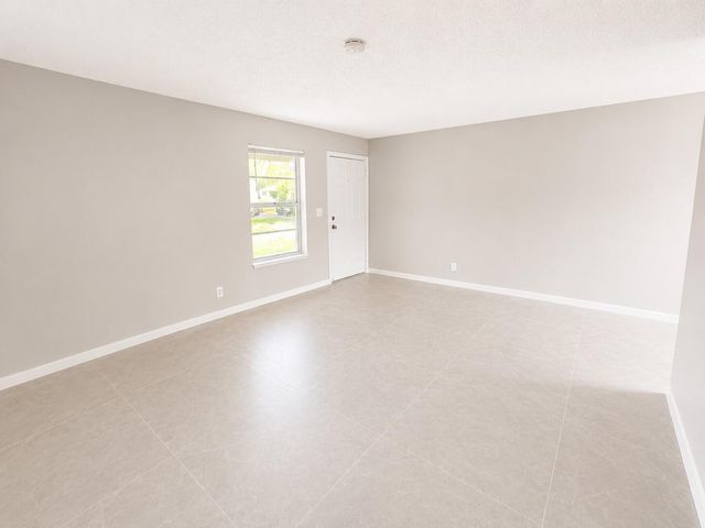 1794 Juno Road 2, North Palm Beach, FL 33408