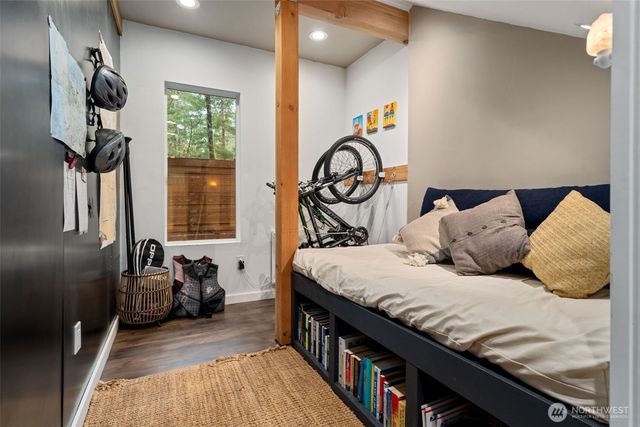 431 N Mountain View Drive, Hoodsport, WA 98548
