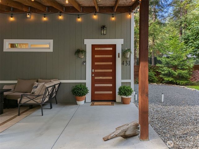 431 N Mountain View Drive, Hoodsport, WA 98548