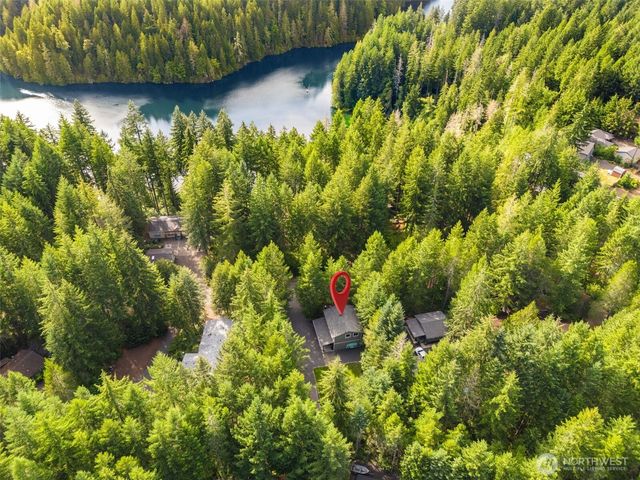 431 N Mountain View Drive, Hoodsport, WA 98548