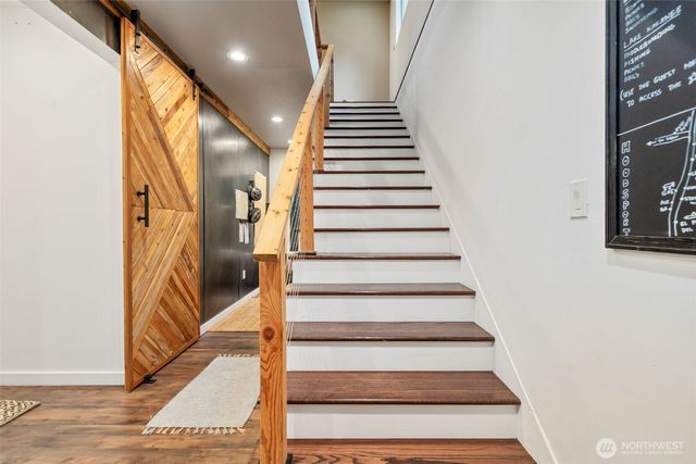 431 N Mountain View Drive, Hoodsport, WA 98548