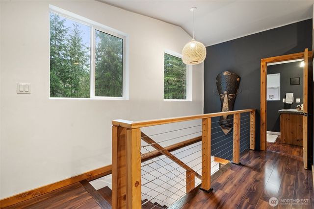 431 N Mountain View Drive, Hoodsport, WA 98548