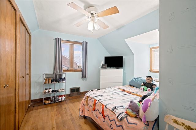 412 Phillips Ave, Stowe Twp, PA 15136