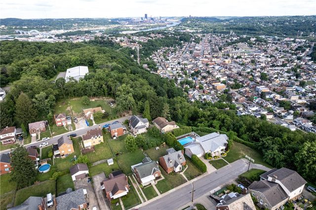 412 Phillips Ave, Stowe Twp, PA 15136