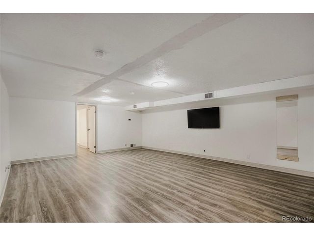 6421 Independence St, Arvada, CO 80004