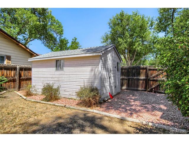 6421 Independence St, Arvada, CO 80004