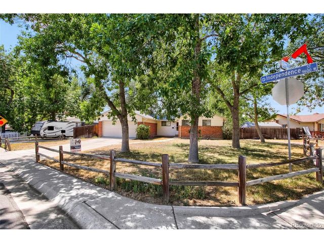 6421 Independence St, Arvada, CO 80004
