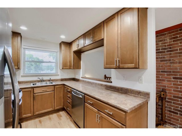 6421 Independence St, Arvada, CO 80004
