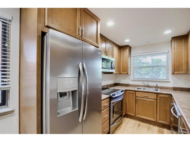 6421 Independence St, Arvada, CO 80004