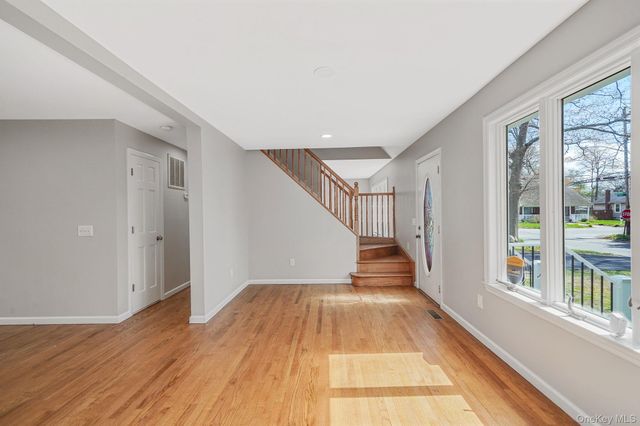 41 Seaside Avenue, Patchogue, NY 11772