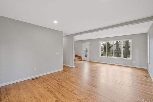 41 Seaside Avenue, Patchogue, NY 11772