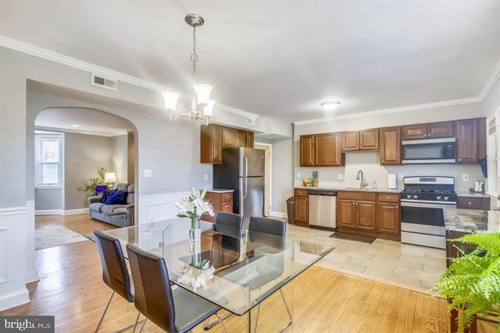 Image 4 of property listing at 1515 NORTHGATE, Baltimore, MD 21218