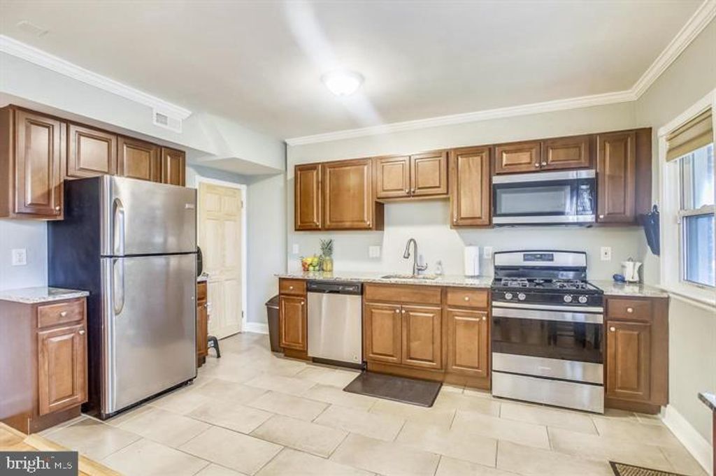 Image 5 of property listing at 1515 NORTHGATE, Baltimore, MD 21218