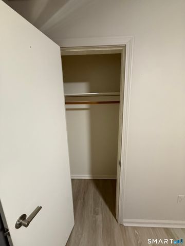 388 South main Street 7, Seymour, CT 06483